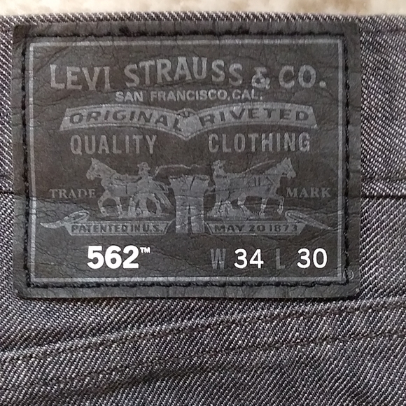 Men's 562 Levi's, SIZE 34x30,Grey. Worn and washed once. - Picture 3 of 6